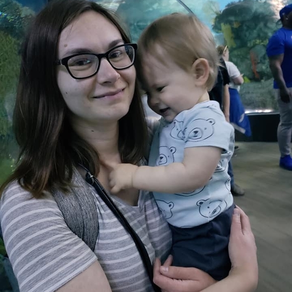 Meet your Posher, Courtney - Picture 1 of 1